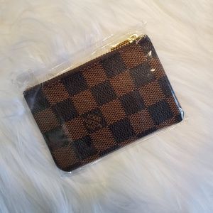 Short wallet louis Vuitton without box